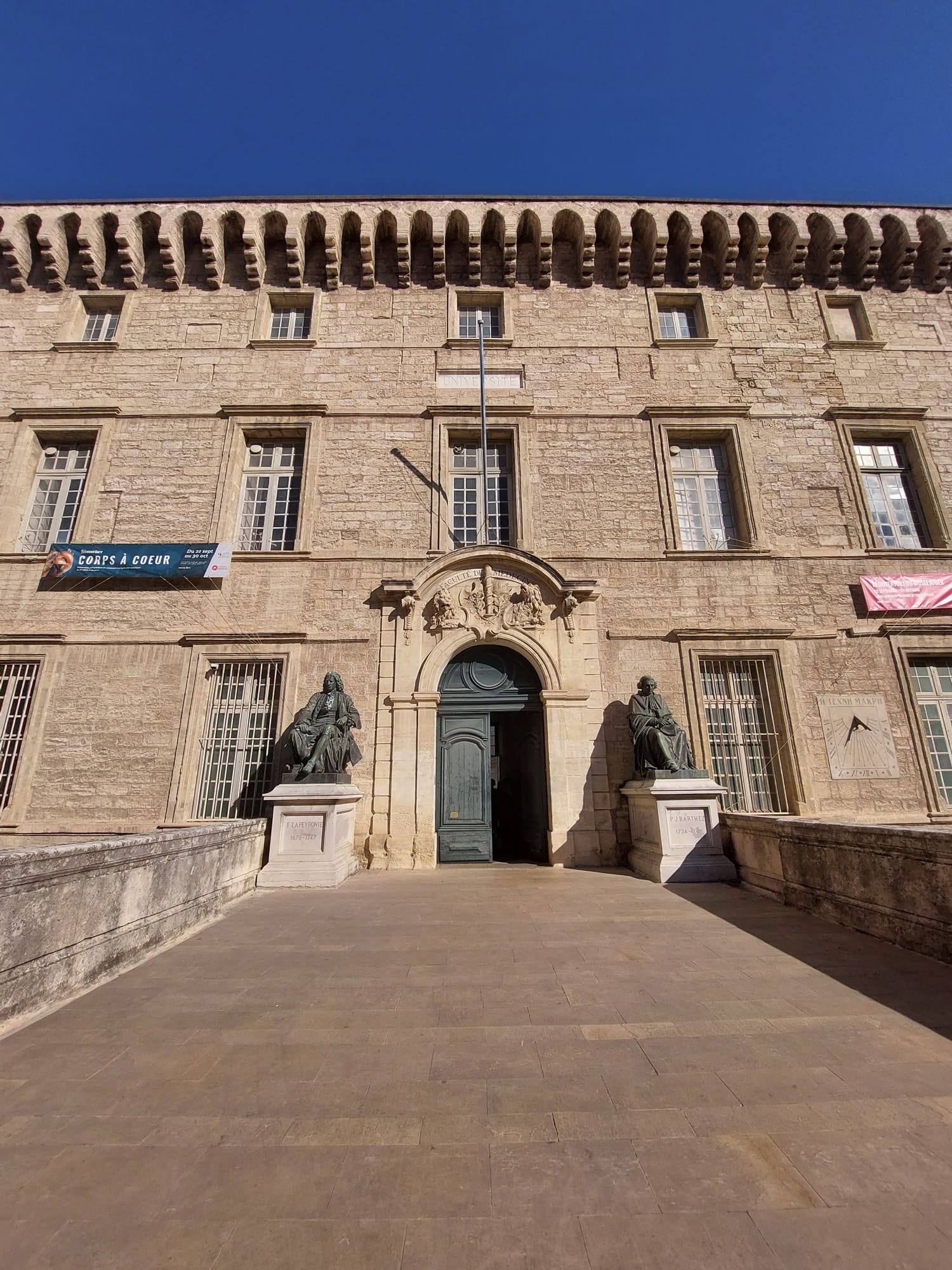 Photo de la bibliothèque universitaire historique de Médecine à Montpellier